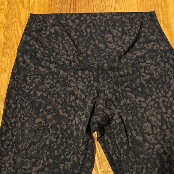 Lululemon cheetah print Leggings - Picture 2 of 4
